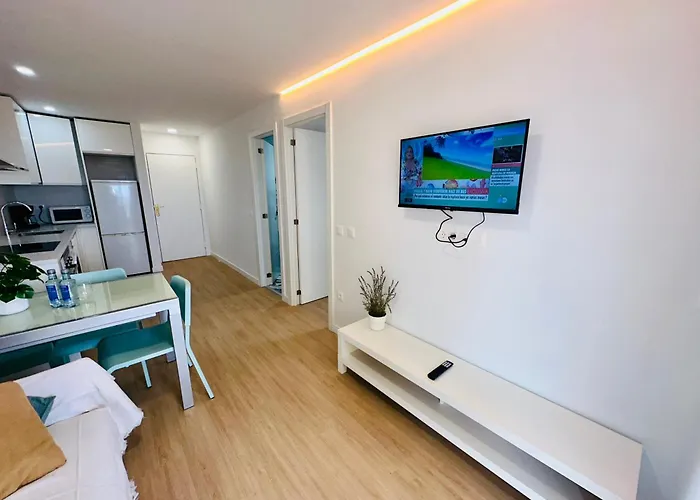 Torres Del Sol Playa De Vistas Free Wifi Апартаменти